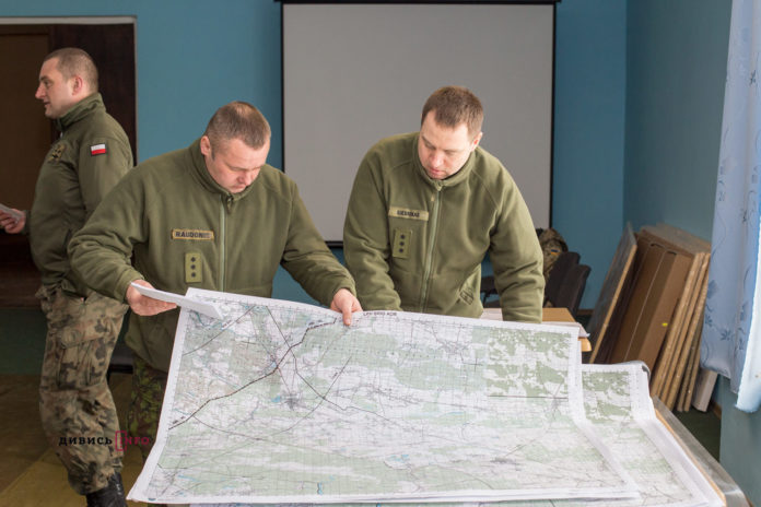 Як міжнародні інструктори навчають військових у Львові за стандартами НАТО (фото) Як міжнародні інструктори навчають військових у Львові за стандартами НАТО (фото)