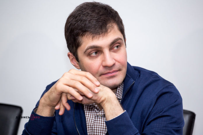 Сакварелідзе відмовився коментувати свій відпочинок в одному з найдорожчих готелів Львівщини Сакварелідзе відмовився коментувати свій відпочинок в одному з найдорожчих готелів Львівщини