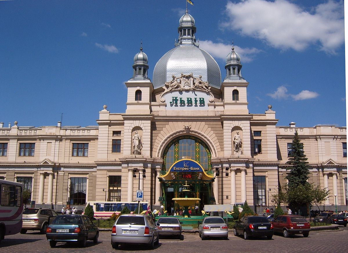 1200px-Lviv_Railway_station