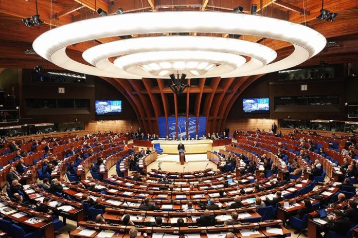 ПАРЄ визнала окупацію непідконтрольних територій Донбасу Росією ПАРЄ визнала окупацію непідконтрольних територій Донбасу Росією