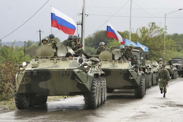 Росія стягнула війська до кордону з Україною Росія стягнула війська до кордону з Україною