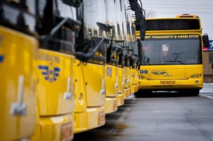 Львівським депутатам пропонують виділити гроші на автобуси Львівським депутатам пропонують виділити гроші на автобуси