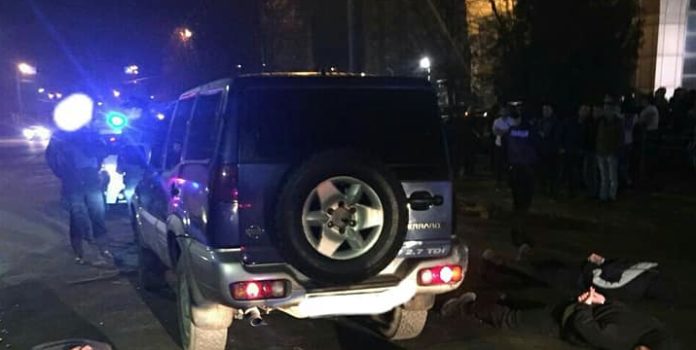 В Івано-Франківську сталася стрілянина біля нічного клубу В Івано-Франківську сталася стрілянина біля нічного клубу