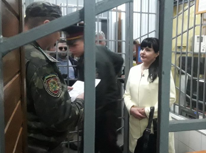 Львів’янку, яка була засуджена до довічного ув’язнення, сьогодні випустили на волю (фото) Львів’янку, яка була засуджена до довічного ув’язнення, сьогодні випустили на волю (фото)