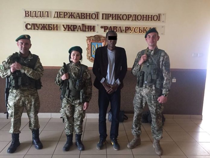 Прикордонники затримали нелегала з Гвінеї Прикордонники затримали нелегала з Гвінеї