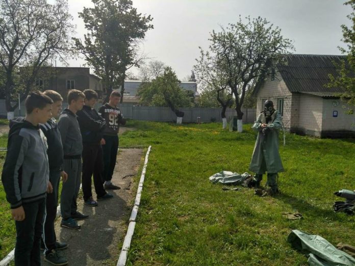 Діти з Закарпаття завітали до «зелених беретів» (фото) Діти з Закарпаття завітали до «зелених беретів» (фото)
