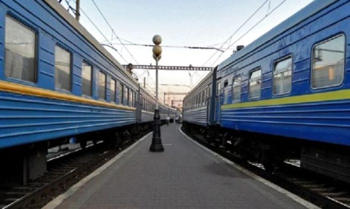 «Укрзалізниця» призначила 26 додаткових поїздів до Великодня «Укрзалізниця» призначила 26 додаткових поїздів до Великодня