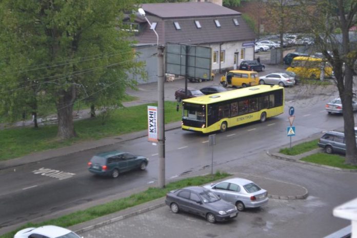 З 10 квітня розпочне курсувати автобусний маршрут «Аеропорт – Залізничний вокзал» З 10 квітня розпочне курсувати автобусний маршрут «Аеропорт – Залізничний вокзал»