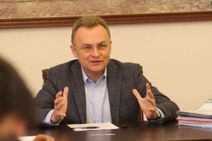 Електронний квиток у Львові запровадять після оновлення транспорту – Садовий Електронний квиток у Львові запровадять після оновлення транспорту – Садовий