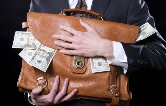 Боротьба з корупцією чи війна компроматів? Політичний підсумок тижня Боротьба з корупцією чи війна компроматів? Політичний підсумок тижня