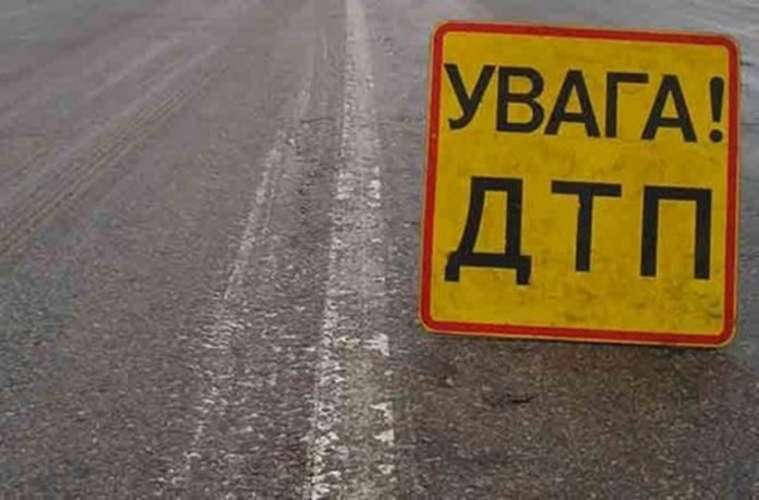 На Львівщині водій мотоцикла не впорався з керуванням, загинула пасажирка На Львівщині водій мотоцикла не впорався з керуванням, загинула пасажирка