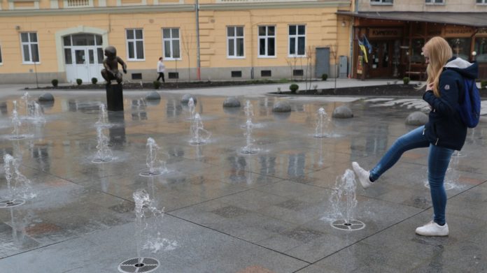 До Великодня у Львові ввімкнуть шість фонтанів До Великодня у Львові ввімкнуть шість фонтанів