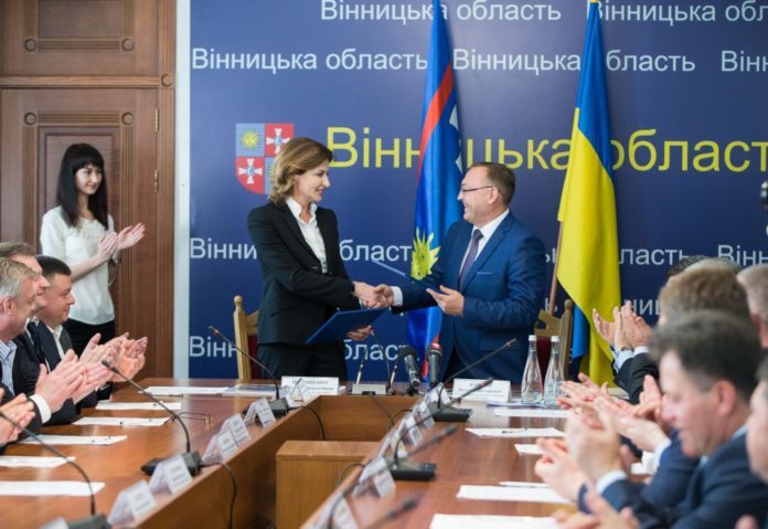 Вінницька область долучилися до проекту Марини Порошенко із розвитку інклюзивної освіти Вінницька область долучилися до проекту Марини Порошенко із розвитку інклюзивної освіти