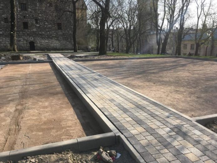 У Львові відкриють професійну арену для гри в петанк У Львові відкриють професійну арену для гри в петанк
