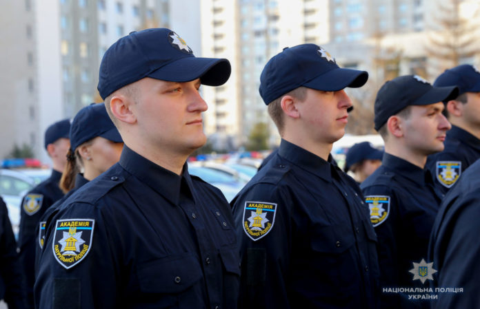 В Україні змінять умови вступу до Нацполіції В Україні змінять умови вступу до Нацполіції