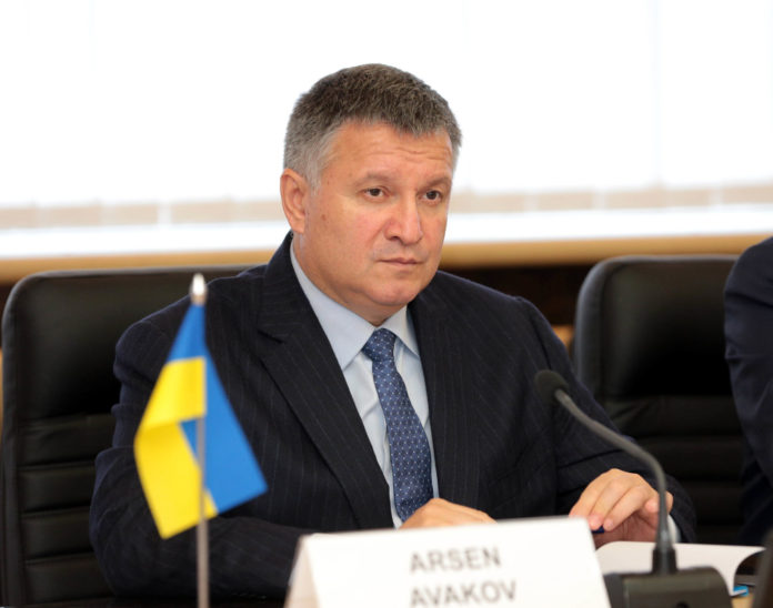 Аваков озвучив свій план по деокупації Донбасу Аваков озвучив свій план по деокупації Донбасу