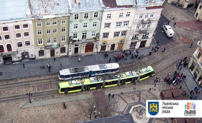 У понеділок через площу Ринок не курсуватимуть трамваї У понеділок через площу Ринок не курсуватимуть трамваї