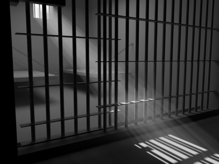 Чоловікові, якого підозрюють в умисному вбивстві батька, загрожує 15 років ув’язнення Чоловікові, якого підозрюють в умисному вбивстві батька, загрожує 15 років ув’язнення