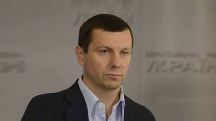 Луценко звертається до ВР щодо притягнення до відповідальності нардепа Дунаєва Луценко звертається до ВР щодо притягнення до відповідальності нардепа Дунаєва