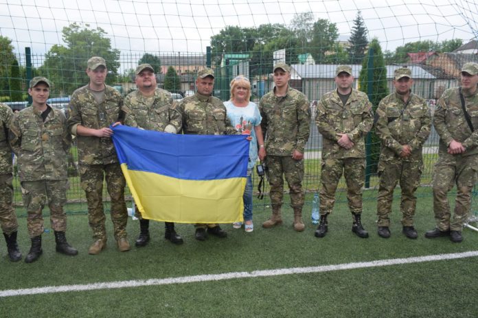 На Львівщині відбувся турнір із міні-футболу, присвячений пам’яті правоохоронця-героя АТО (фото) На Львівщині відбувся турнір із міні-футболу, присвячений пам’яті правоохоронця-героя АТО (фото)