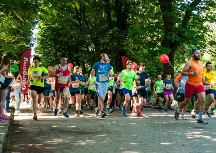 У Львові під час благодійного забігу зібрали майже 20 тисяч гривень У Львові під час благодійного забігу зібрали майже 20 тисяч гривень