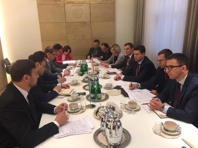 Польща готова посилити санкції проти РФ, – посольство Польща готова посилити санкції проти РФ, – посольство