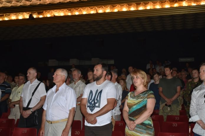 Сьогодні вшанували пам’ять новітнього Героя Василя Кіндрацького і показали про нього фільм Сьогодні вшанували пам’ять новітнього Героя Василя Кіндрацького і показали про нього фільм