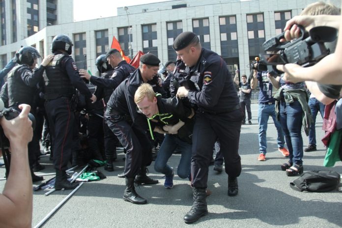 У Москві пройшов узгоджений мітинг на підтримку Telegram (фото) У Москві пройшов узгоджений мітинг на підтримку Telegram (фото)