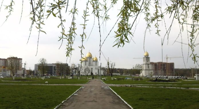 Громадський простір на Сихові: пам’ятник Героям чи місце для розваг Громадський простір на Сихові: пам’ятник Героям чи місце для розваг