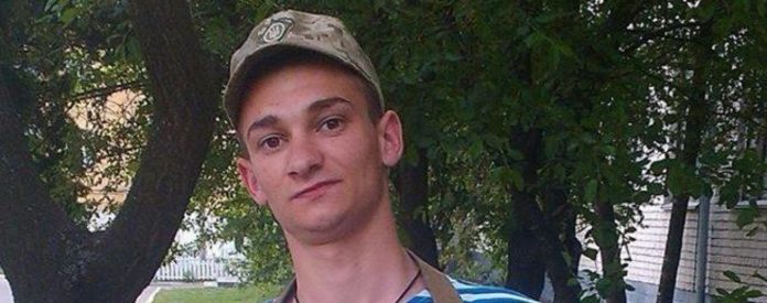 На Донбасі загинув український медик, витягаючи з-під обстрілу пораненого На Донбасі загинув український медик, витягаючи з-під обстрілу пораненого