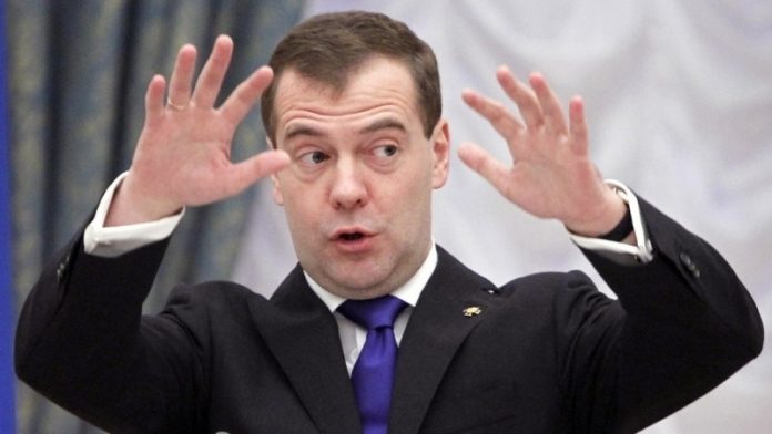 Все по-старому: Медведєв знову став прем’єром РФ Все по-старому: Медведєв знову став прем’єром РФ