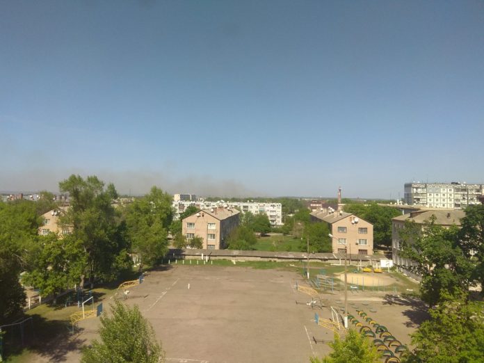 Через вибухи на арсеналі мешканців Балаклії почали евакуйовувати Через вибухи на арсеналі мешканців Балаклії почали евакуйовувати