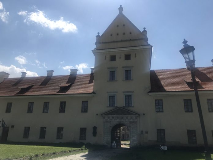 Ніхто з кандидатів на директора ДІАЗ у Жовкві не отримав більшості голосів Ніхто з кандидатів на директора ДІАЗ у Жовкві не отримав більшості голосів