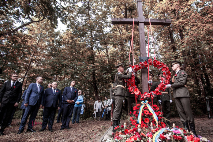 У Львові відзначили День пам’яті та примирення (фото) У Львові відзначили День пам’яті та примирення (фото)