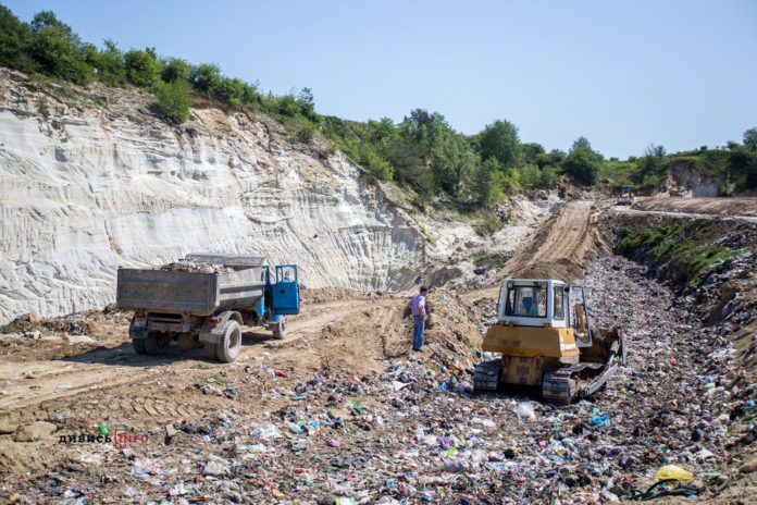 Львівській ОДА цього року вдалося зекономити більше коштів на вивезенні сміття, аніж минулоріч