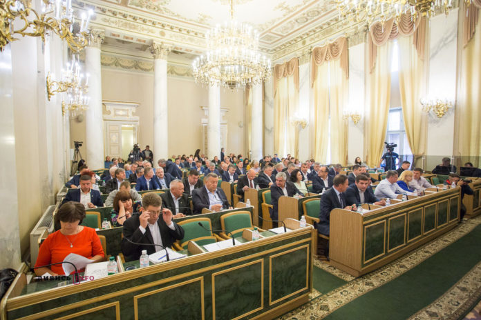 Депутат вимагає не допустити реформування школи-інтернату у Винниках Депутат вимагає не допустити реформування школи-інтернату у Винниках