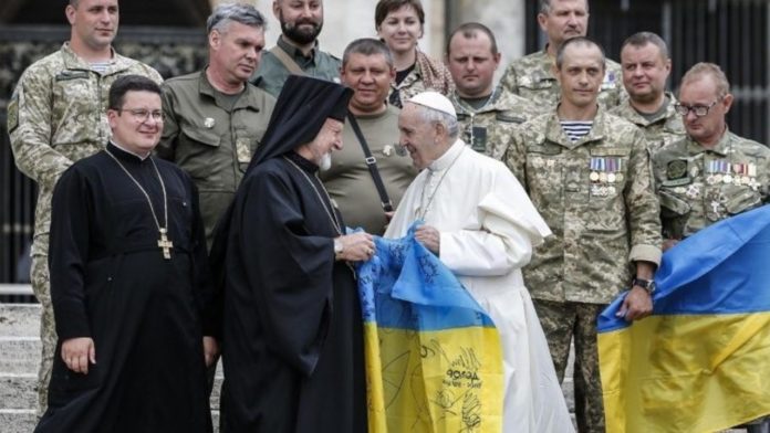 Папа Римський привітав українських військових у Ватикані Папа Римський привітав українських військових у Ватикані
