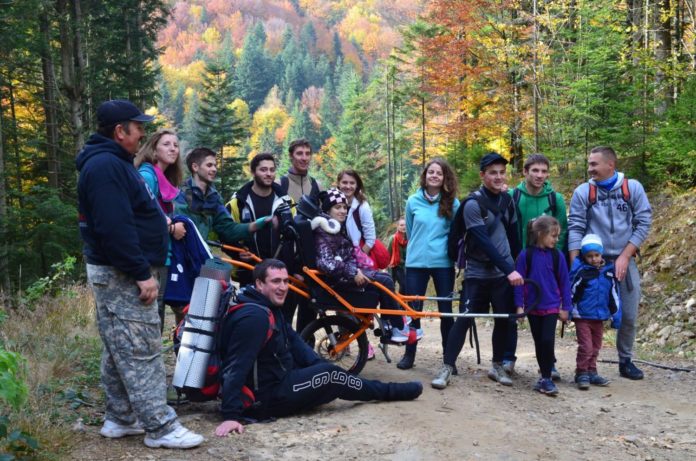 Підкорюють гірські вершини на візку: команда On3wheels здійснить 12 походів цього року Підкорюють гірські вершини на візку: команда On3wheels здійснить 12 походів цього року