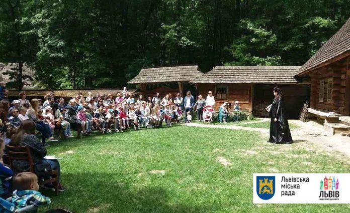 У Шевченківському гаю триває святкування Дня міста У Шевченківському гаю триває святкування Дня міста