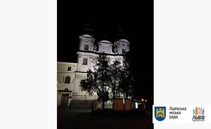 Органний зал у Львові тепер підсвічують Органний зал у Львові тепер підсвічують