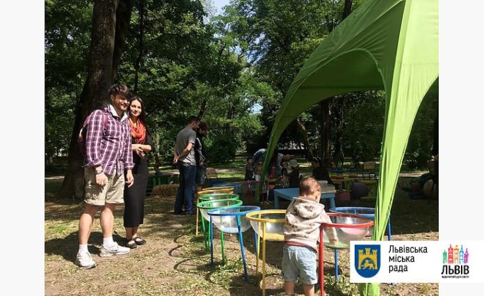 У Львові триває «Міський пікнік» у парку Франка У Львові триває «Міський пікнік» у парку Франка