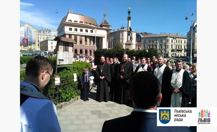 У центрі міста відбулась спільна екуменічна молитва У центрі міста відбулась спільна екуменічна молитва