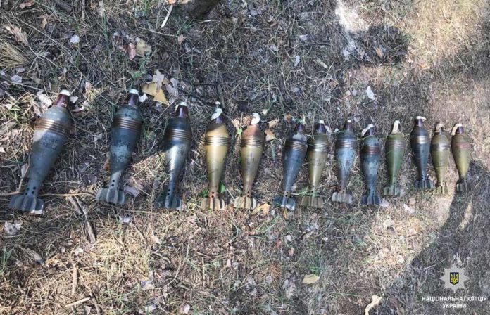 У Дніпрі знайшли величезну схованку мін і гранат з Донбасу У Дніпрі знайшли величезну схованку мін і гранат з Донбасу