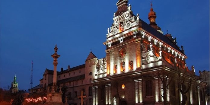 У день Пресвятої Трійці львівські храми святкують престольний празник: порядок богослужінь У день Пресвятої Трійці львівські храми святкують престольний празник: порядок богослужінь