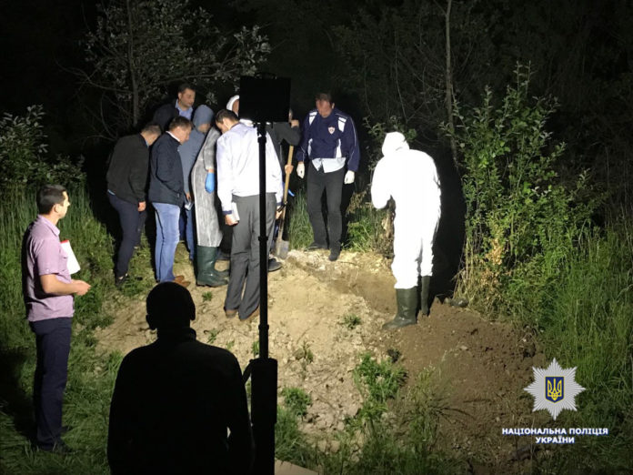 Правоохоронці Львівщини викрили зловмисника, причетного до вбивства чоловіка (фото) Правоохоронці Львівщини викрили зловмисника, причетного до вбивства чоловіка (фото)