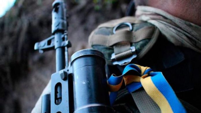 ООС: Бойовики застосували артилерію на Луганщині, є поранені ООС: Бойовики застосували артилерію на Луганщині, є поранені