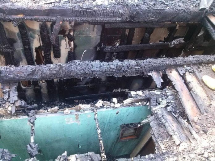 На Львівщині горів житловий будинок (фото) На Львівщині горів житловий будинок (фото)