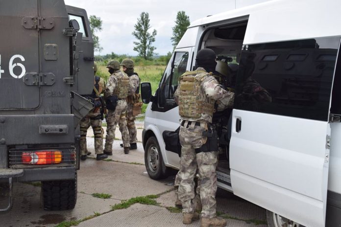 СБУ провела антитерористичні навчання на Львівщині (фото, відео) СБУ провела антитерористичні навчання на Львівщині (фото, відео)