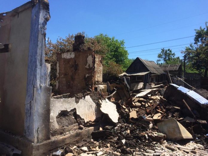 У звільненому Південному на Донеччині знищені цілі вулиці У звільненому Південному на Донеччині знищені цілі вулиці