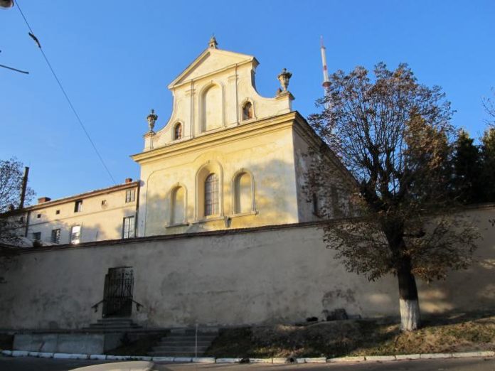 У Львові відремонтують дах на пам’ятці архітектури XVII століття У Львові відремонтують дах на пам’ятці архітектури XVII століття